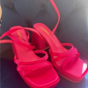SAMOON Fuchsia Strappy Block Heels
